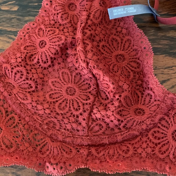 2/$20🍁 AERIE - Deep plunge Halter Bra - Picture 7 of 7